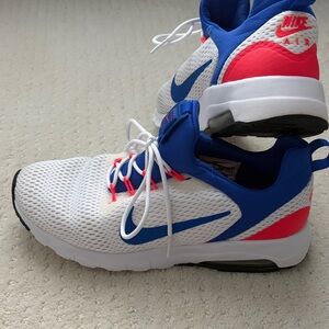 Nike Womens mesh sneakers